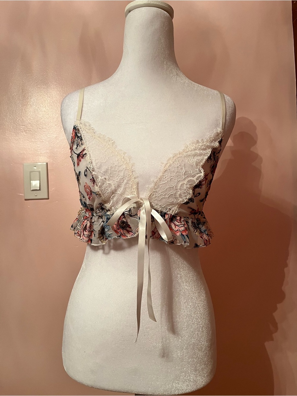 Victoria's Secret Cream Floral Lace Bralette with Pink Roses